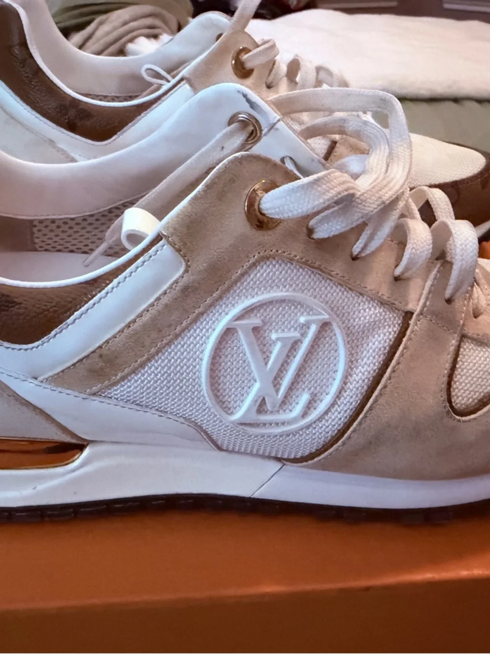 Louis Vuitton Calfskin Monogram Run Away 38 1/2 - Picture 3 of 10